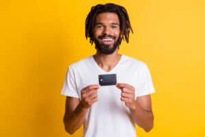 Top Credit Cards Offering Up to R10,000