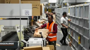 Make up to R1,126,532 a year with Amazon