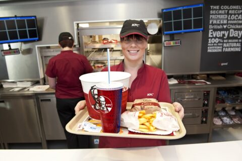 Work at KFC: Potential to Earn Up to R9,953 Each Month!